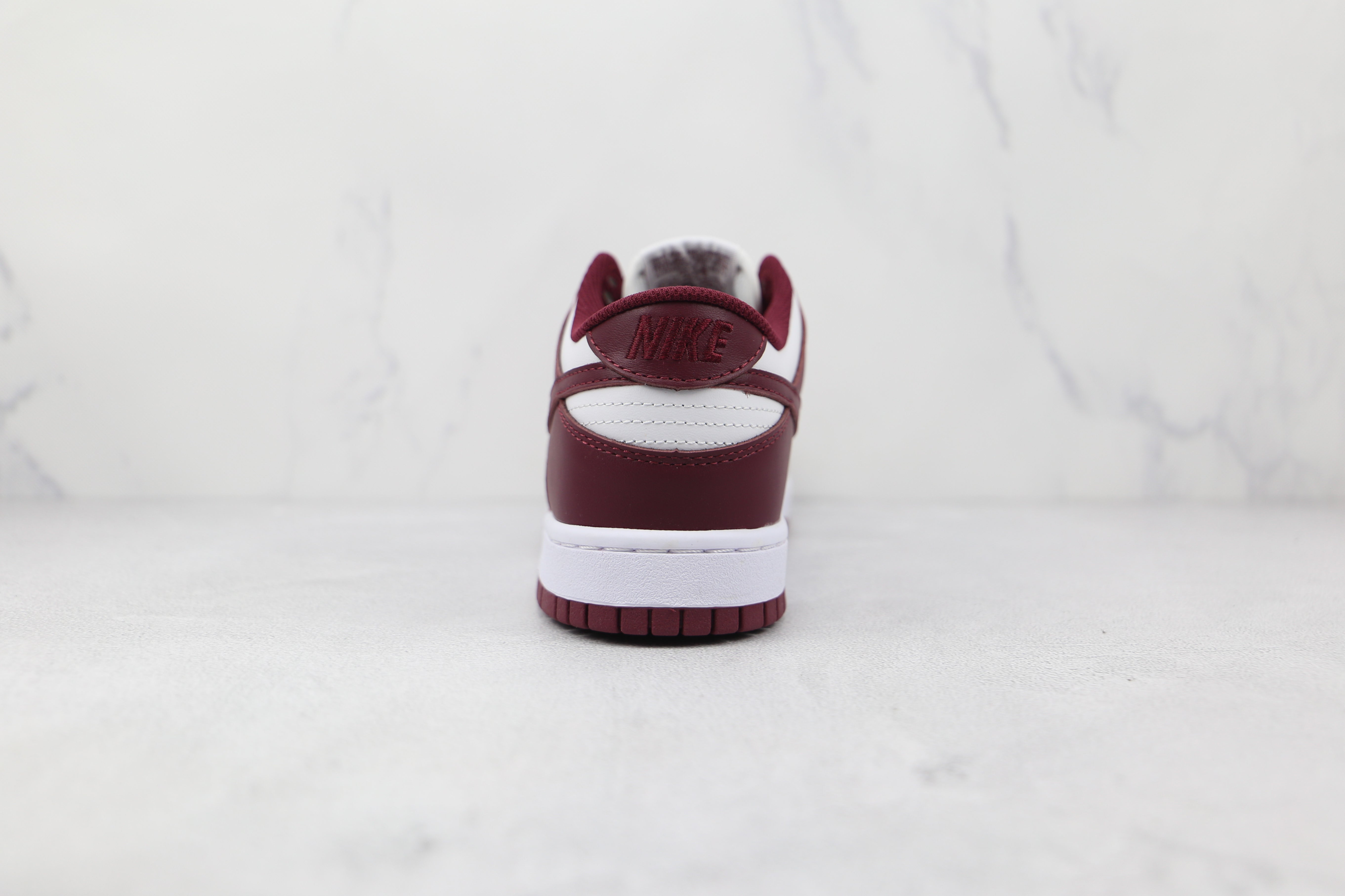 Tênis Nike Dunk Low Bordeaux