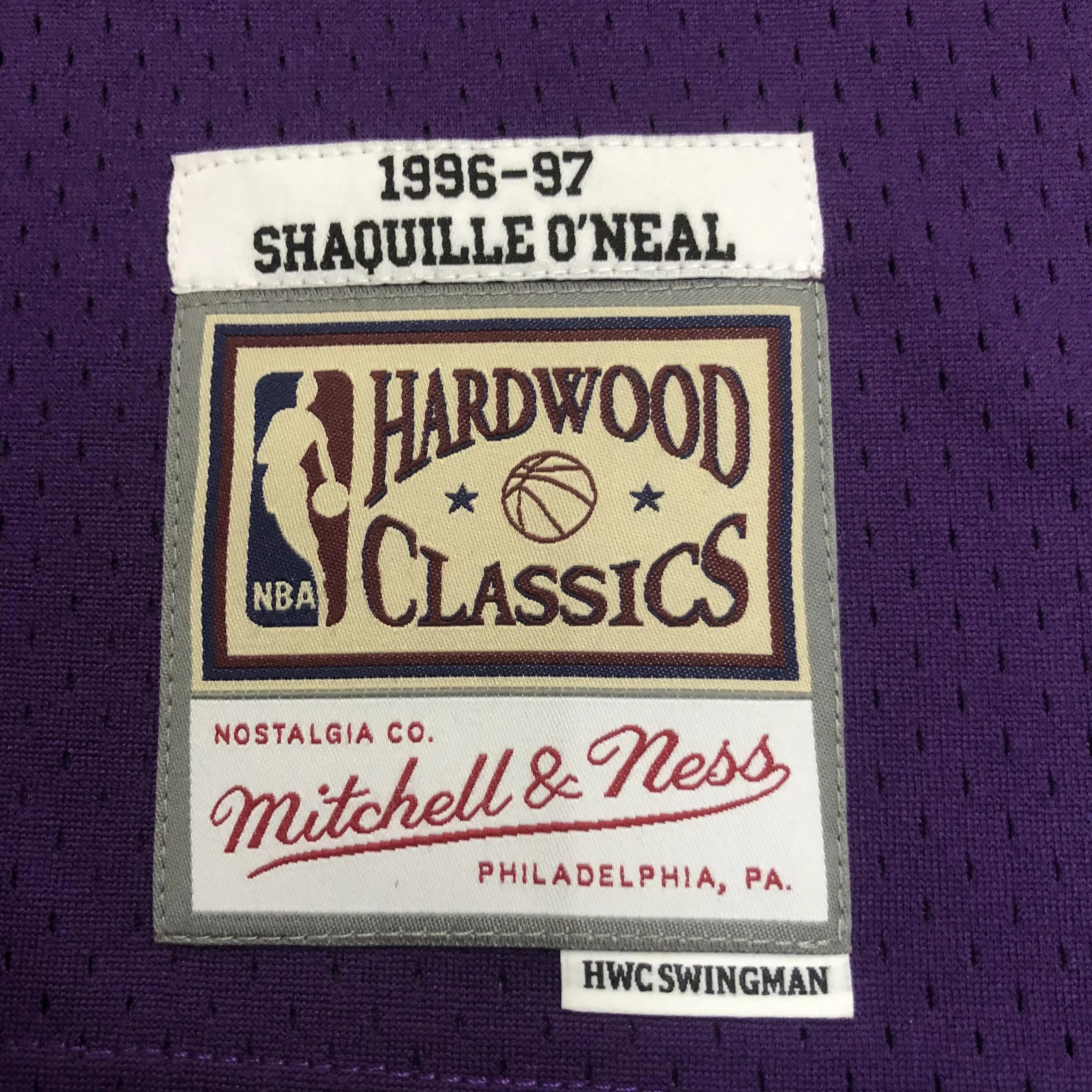 Regata Swingman Los Angeles Lakers Mitchell & Ness Roxa Hardwood Classics 1996/97 - OGJERSEYSHOP