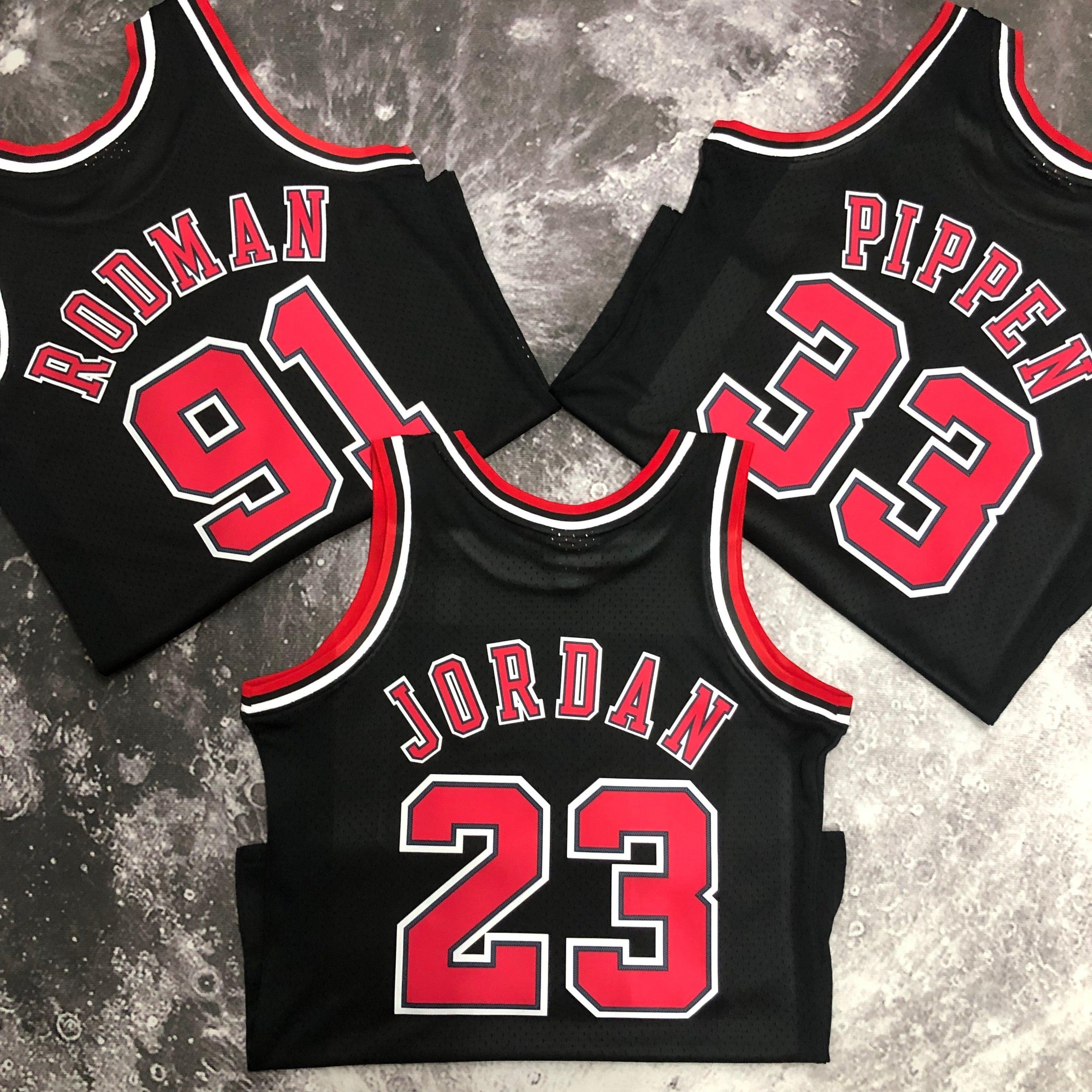 Regata Swingman Chicago Bulls Mitchell & Ness Hardwood Classics 1997/98 Preta - OGJERSEYSHOP