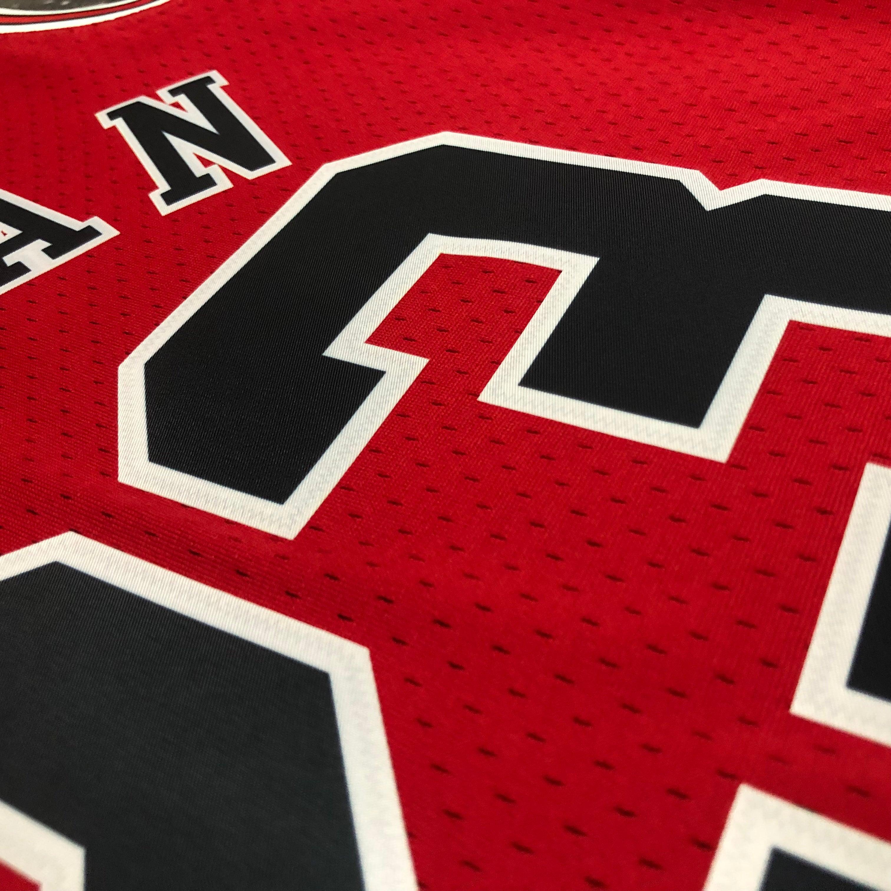Regata Swingman Chicago Bulls Mitchell & Ness Hardwood Classics 1997/98 Vermelha - OGJERSEYSHOP