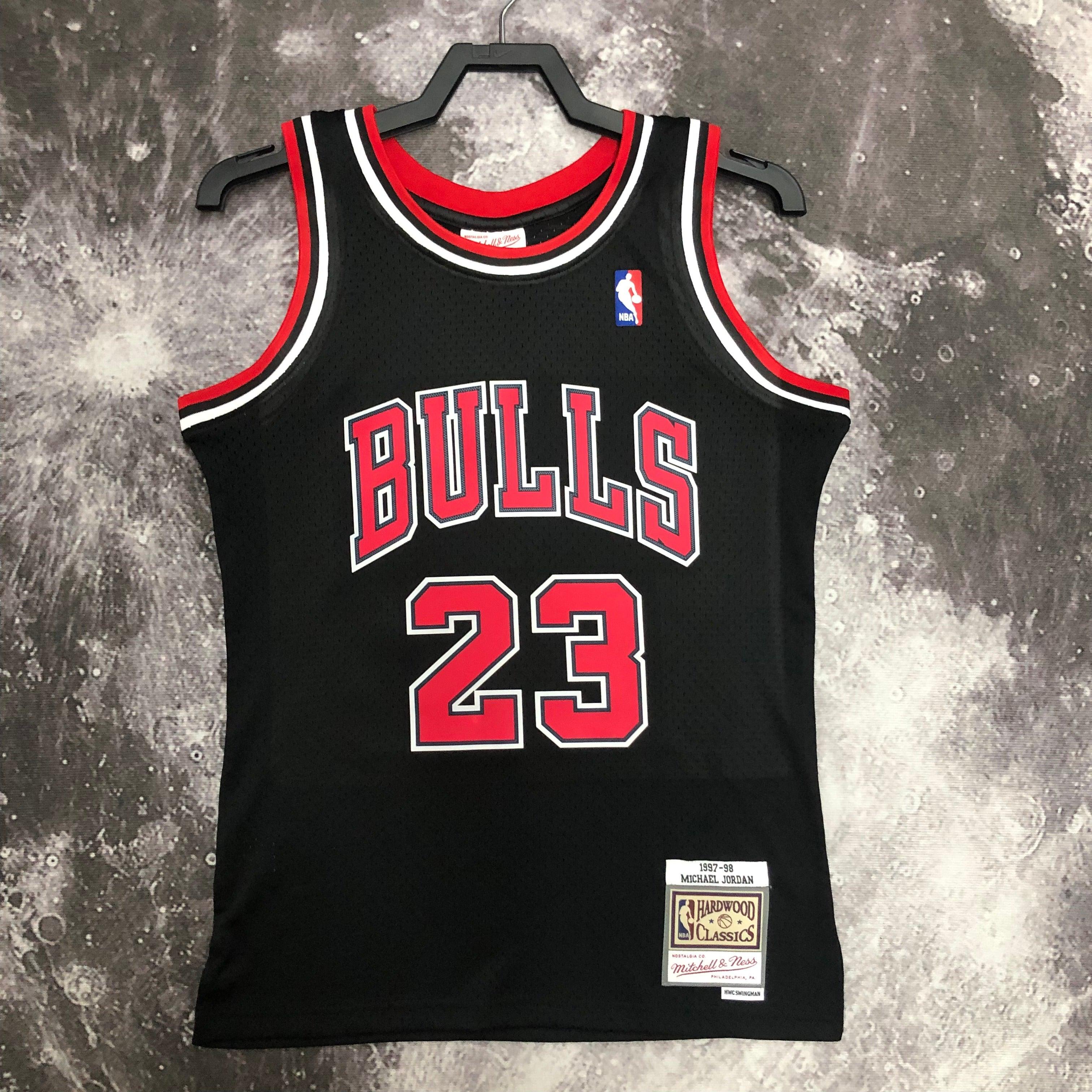 Regata Swingman Chicago Bulls Mitchell & Ness Hardwood Classics 1997/98 Preta - OGJERSEYSHOP