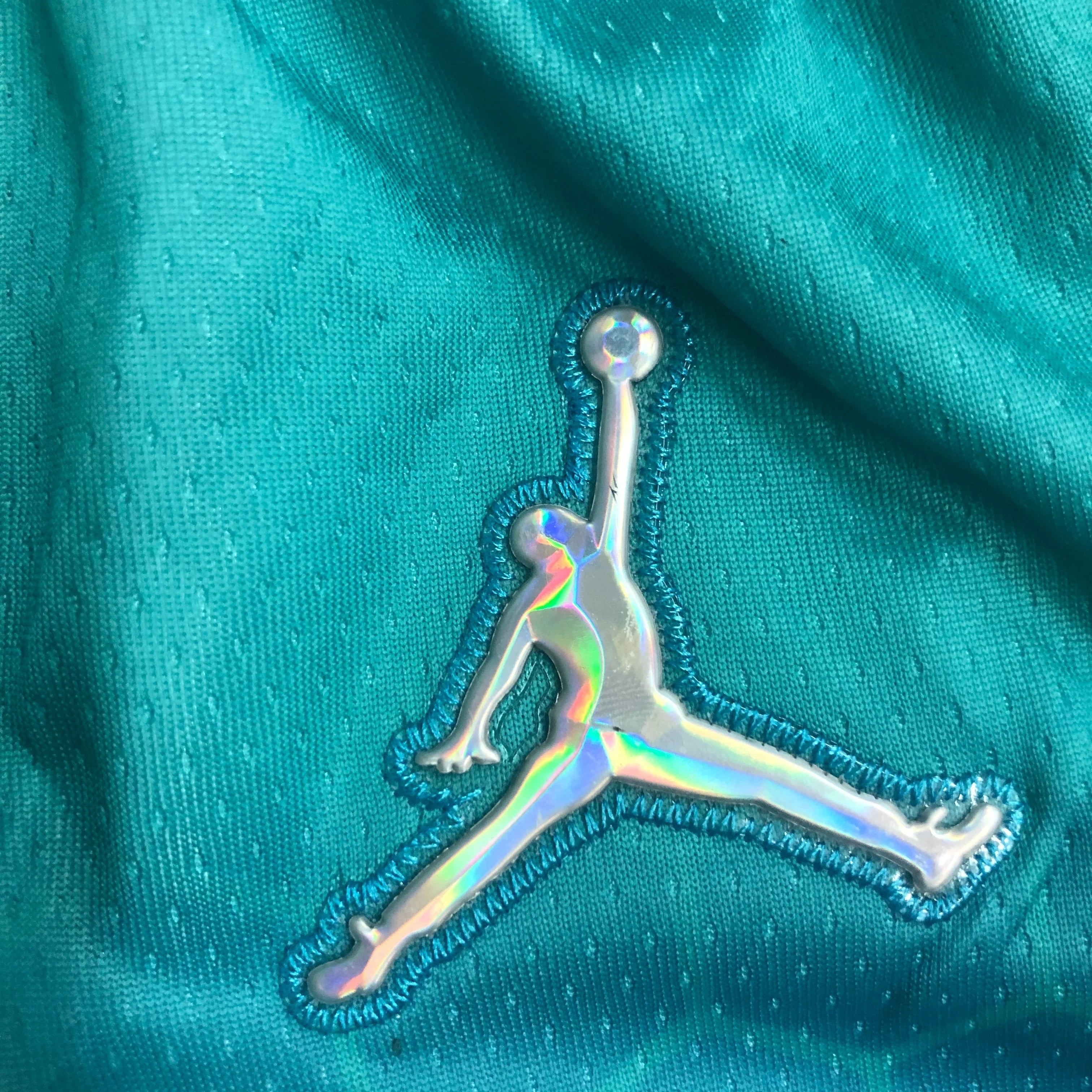 Short Charlotte Hornets City Edition Diamante 75th - OGJERSEYSHOP