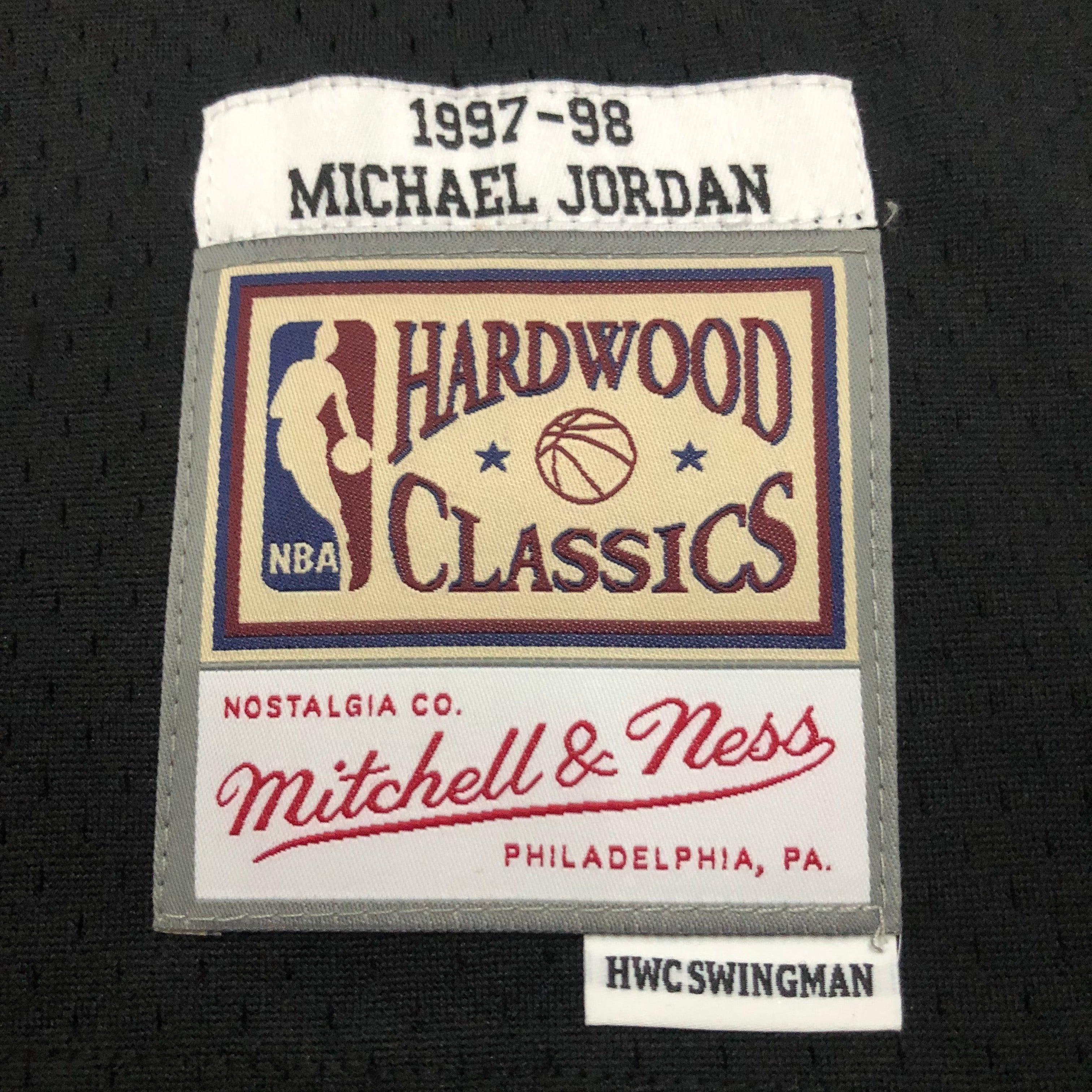 Regata Swingman Chicago Bulls Mitchell & Ness Hardwood Classics 1997/98 Preta - OGJERSEYSHOP