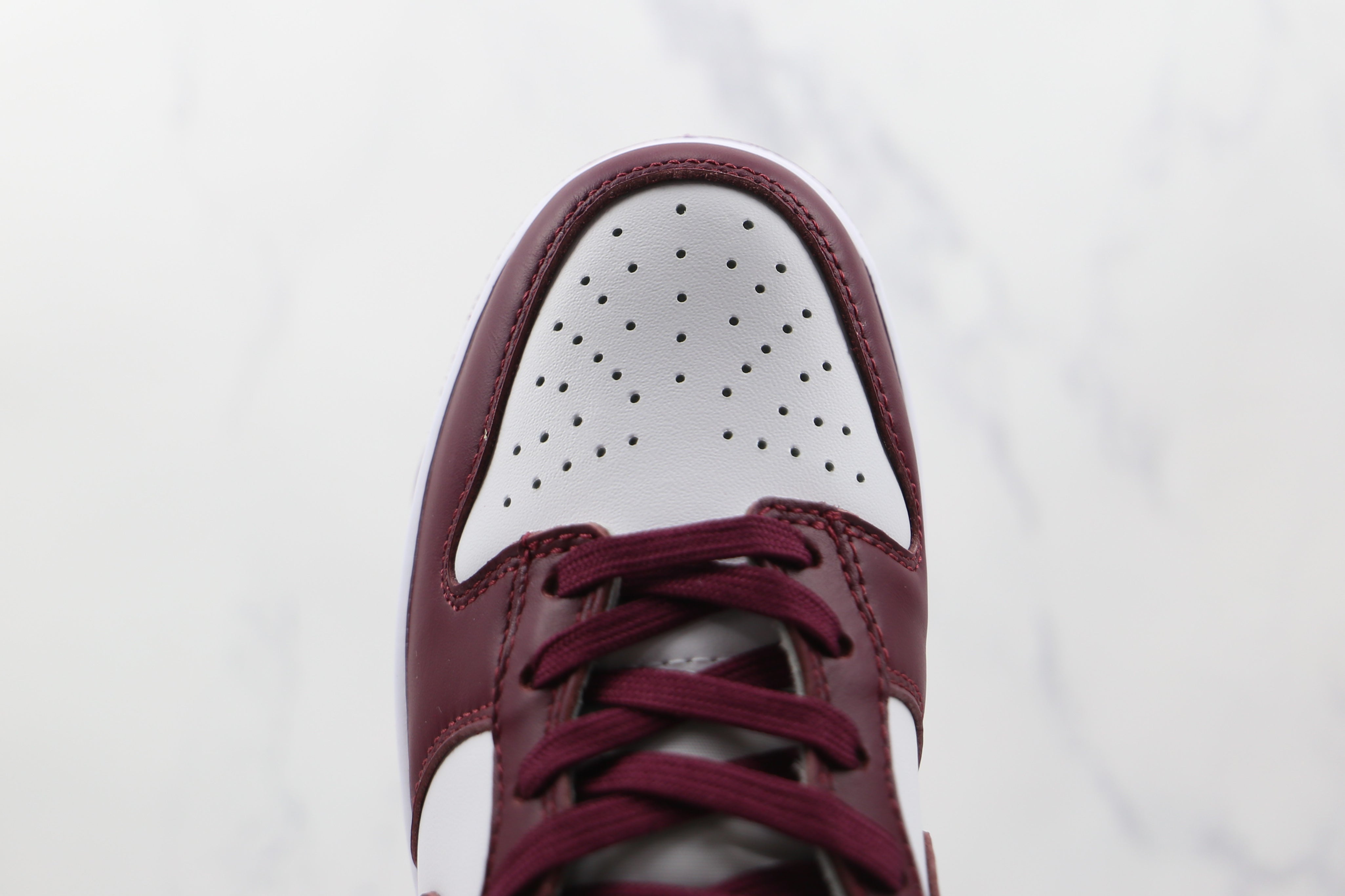 Tênis Nike Dunk Low Bordeaux