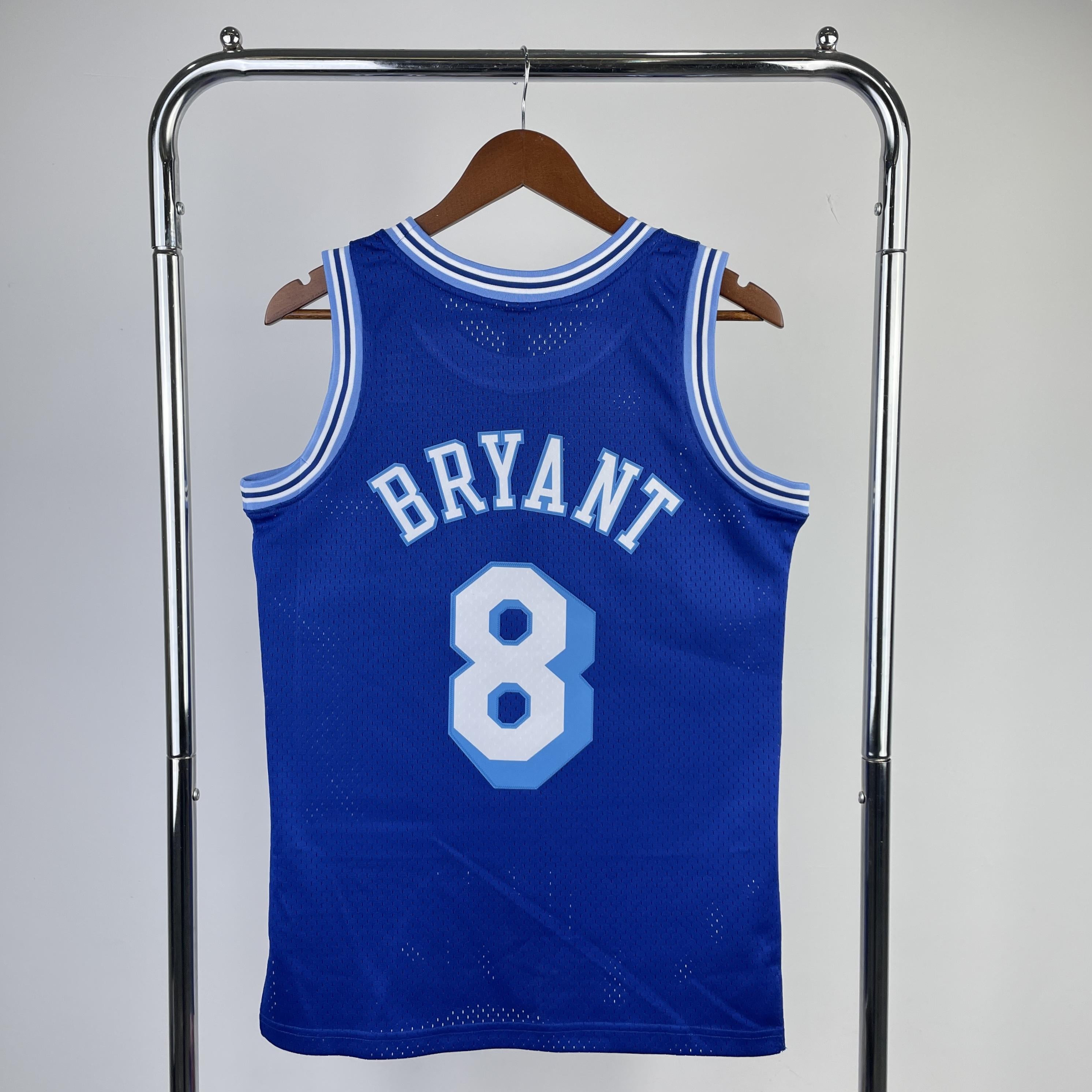 Regata Swingman Los Angeles Lakers Mitchell & Ness Hardwood Classics 1996/97 - OGJERSEYSHOP
