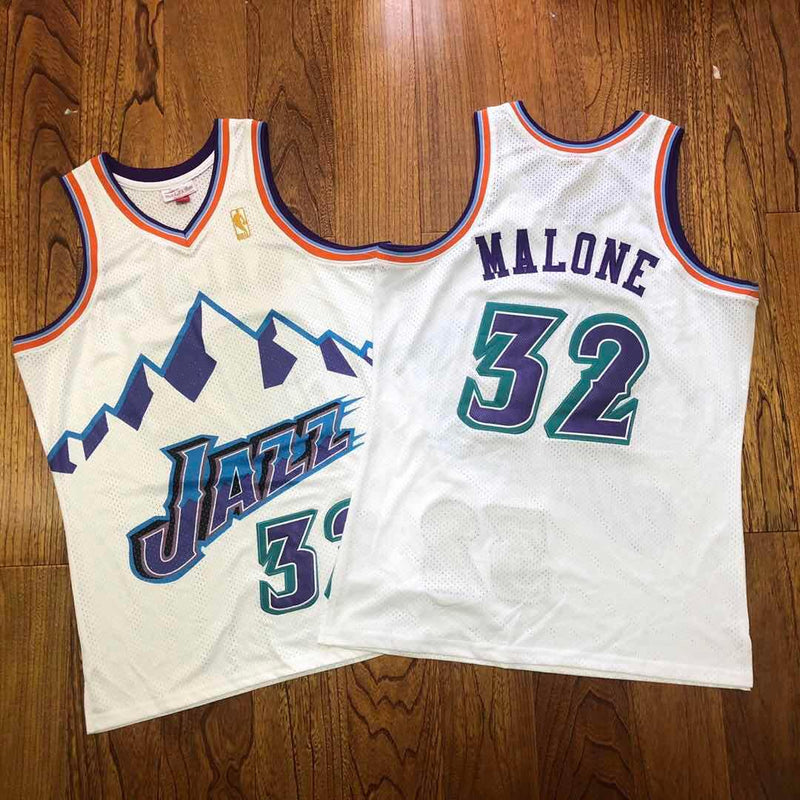 Regata Authentic Utah Jazz Mitchell & Ness Hardwood Classics 1996/97 Branca - OGJERSEYSHOP