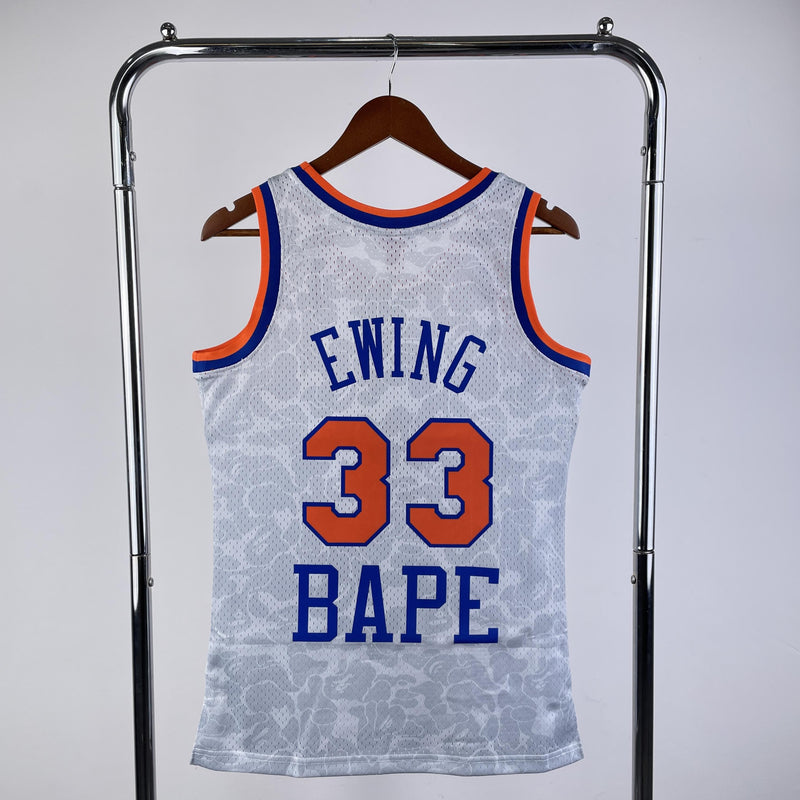 Regata Swingman BAPE X New York Knicks Mitchell & Ness Hardwood Classics 1991/92 Branca - OGJERSEYSHOP