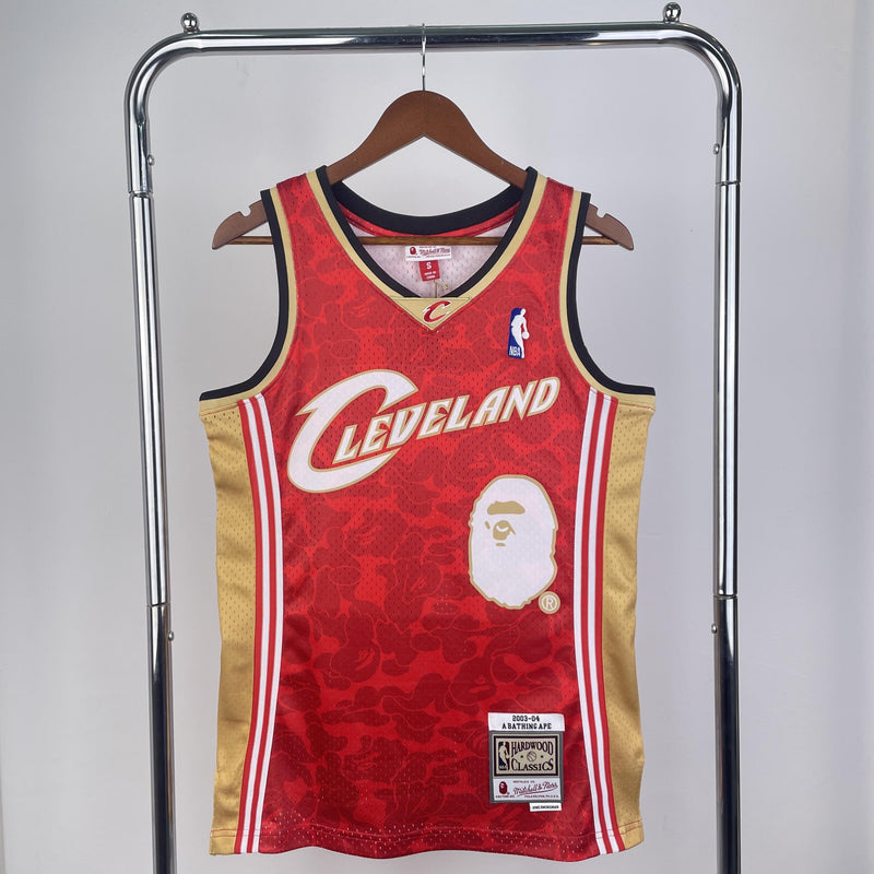 Regata Swingman BAPE X Cleveland Cavaliers Mitchell & Ness Hardwood Classics 2003/04 - OGJERSEYSHOP