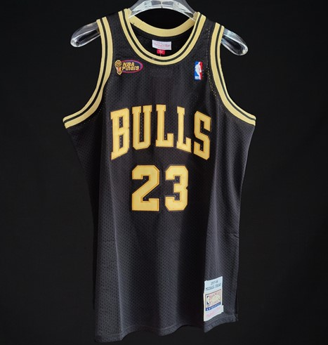 Regata Authentic Chicago Bulls Michael Jordan Championship Black Gold Jersey 1997/98 - OGJERSEYSHOP