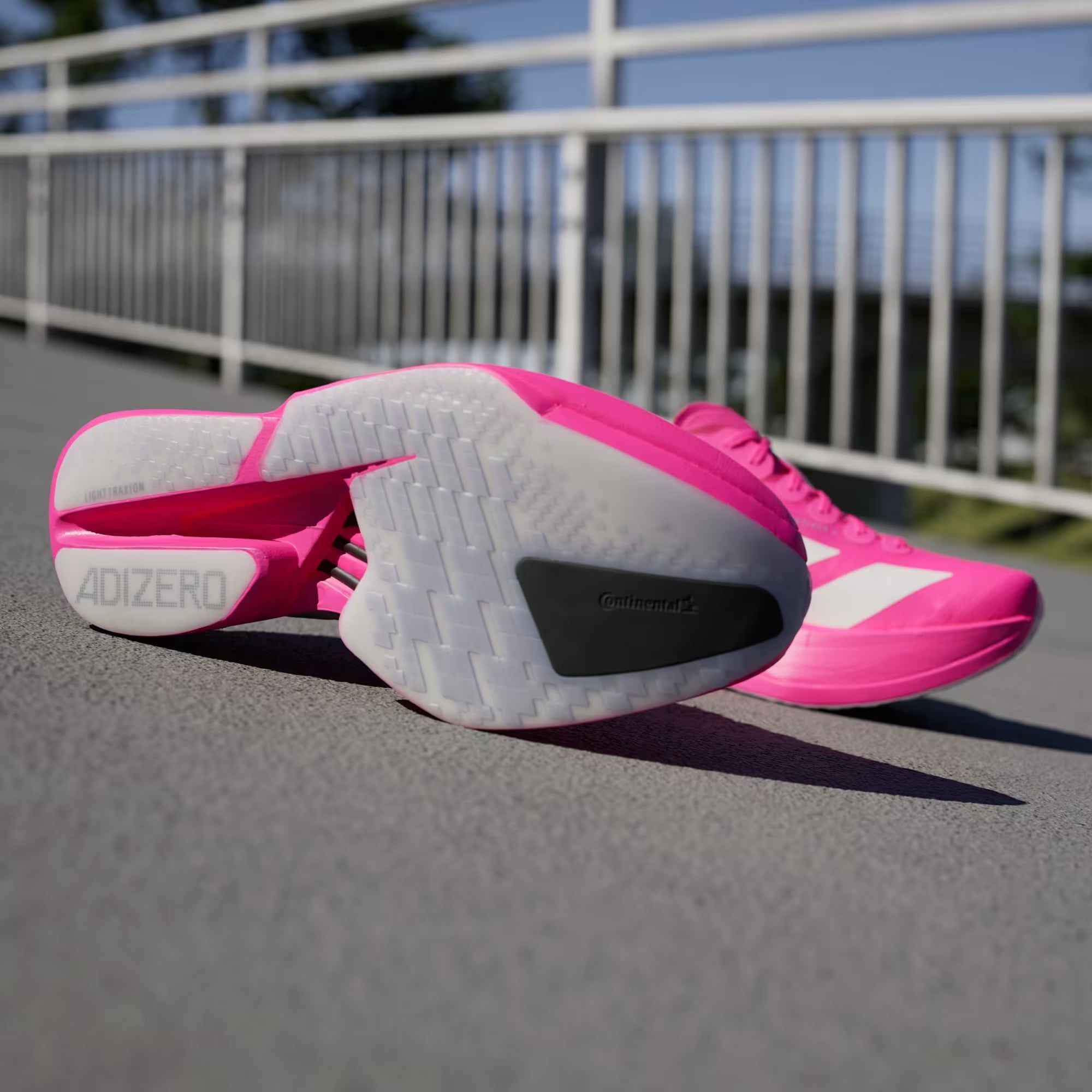 tenis adizero adios pro 4 shock pink