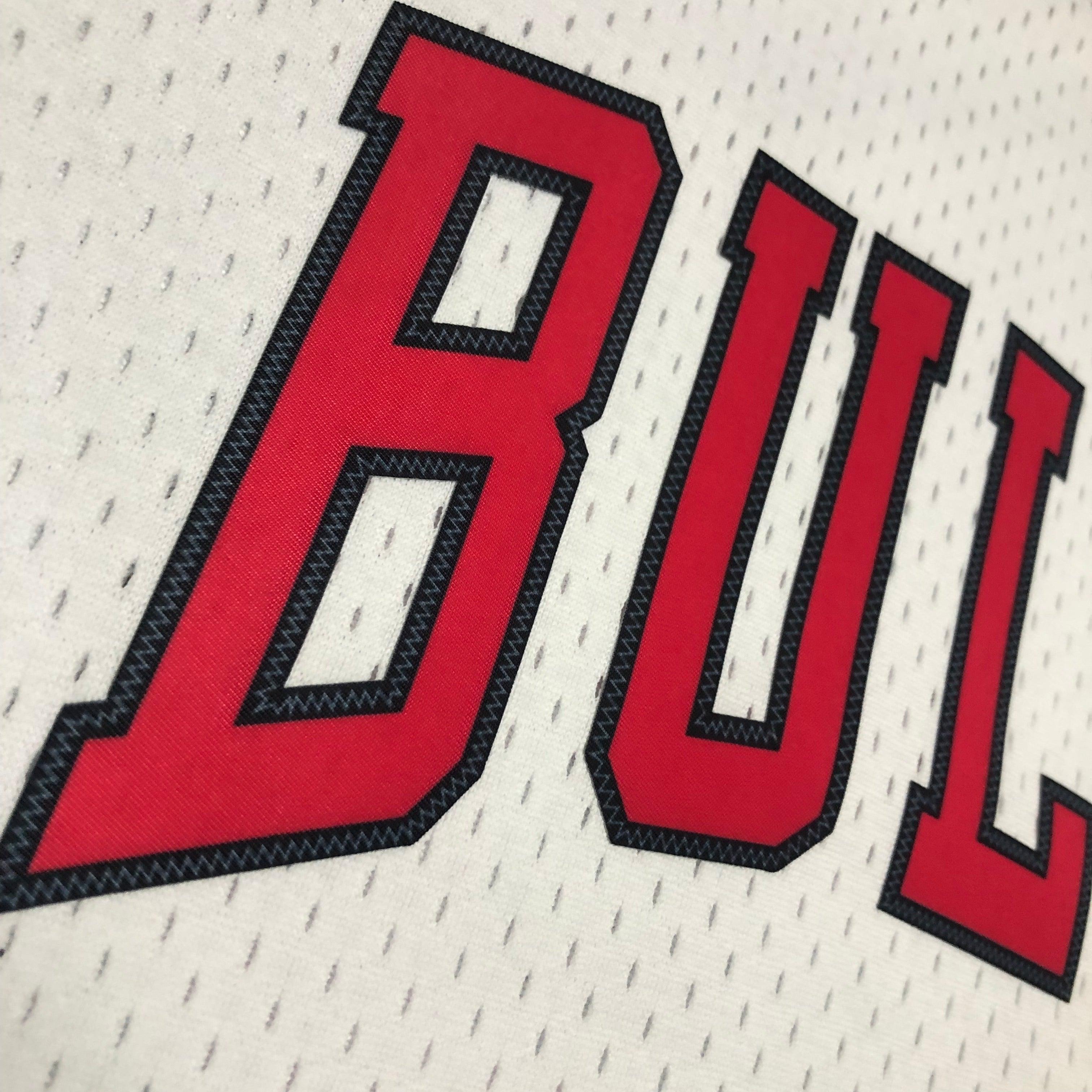 Regata Swingman Chicago Bulls Mitchell & Ness Hardwood Classics 1997/98 Branca - OGJERSEYSHOP