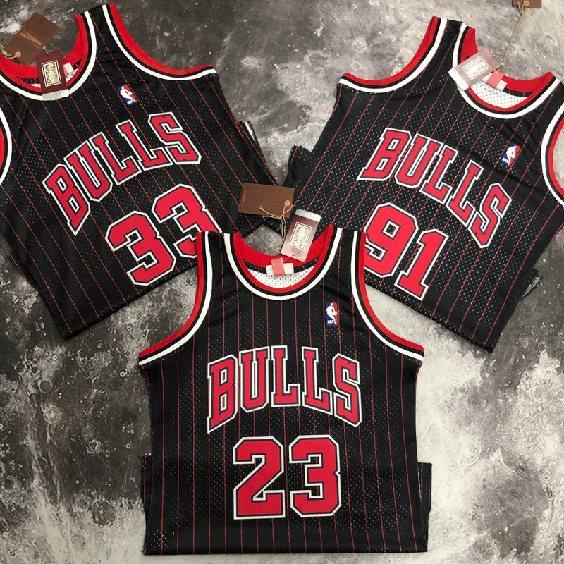 Regata Swingman Chicago Bulls Mitchell & Ness Hardwood Classics 1995/96 Preta/Vermelha - OGJERSEYSHOP