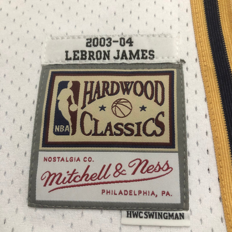 Regata Swingman Cleveland Cavaliers Mitchell & Ness Branca Hardwood Classics 2003/04 - OGJERSEYSHOP