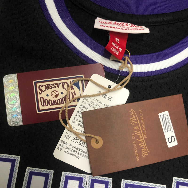 Regata Swingman Sacramento Kings Mitchell & Ness Hardwood Classics 2001/02 Preta - OGJERSEYSHOP