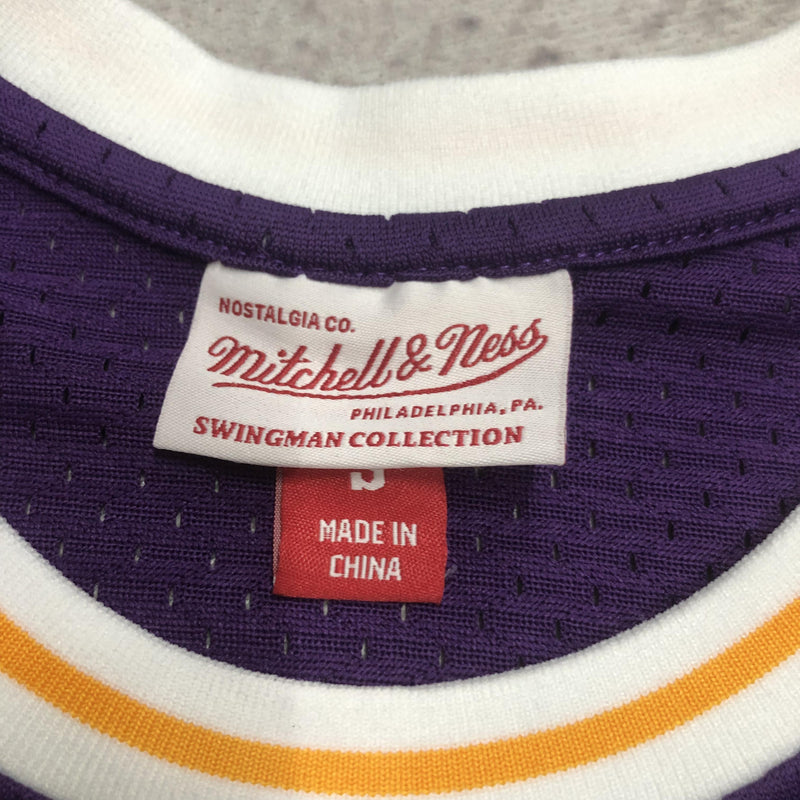 Regata Swingman Los Angeles Lakers Mitchell & Ness Roxa Hardwood Classics 1984/85 - OGJERSEYSHOP