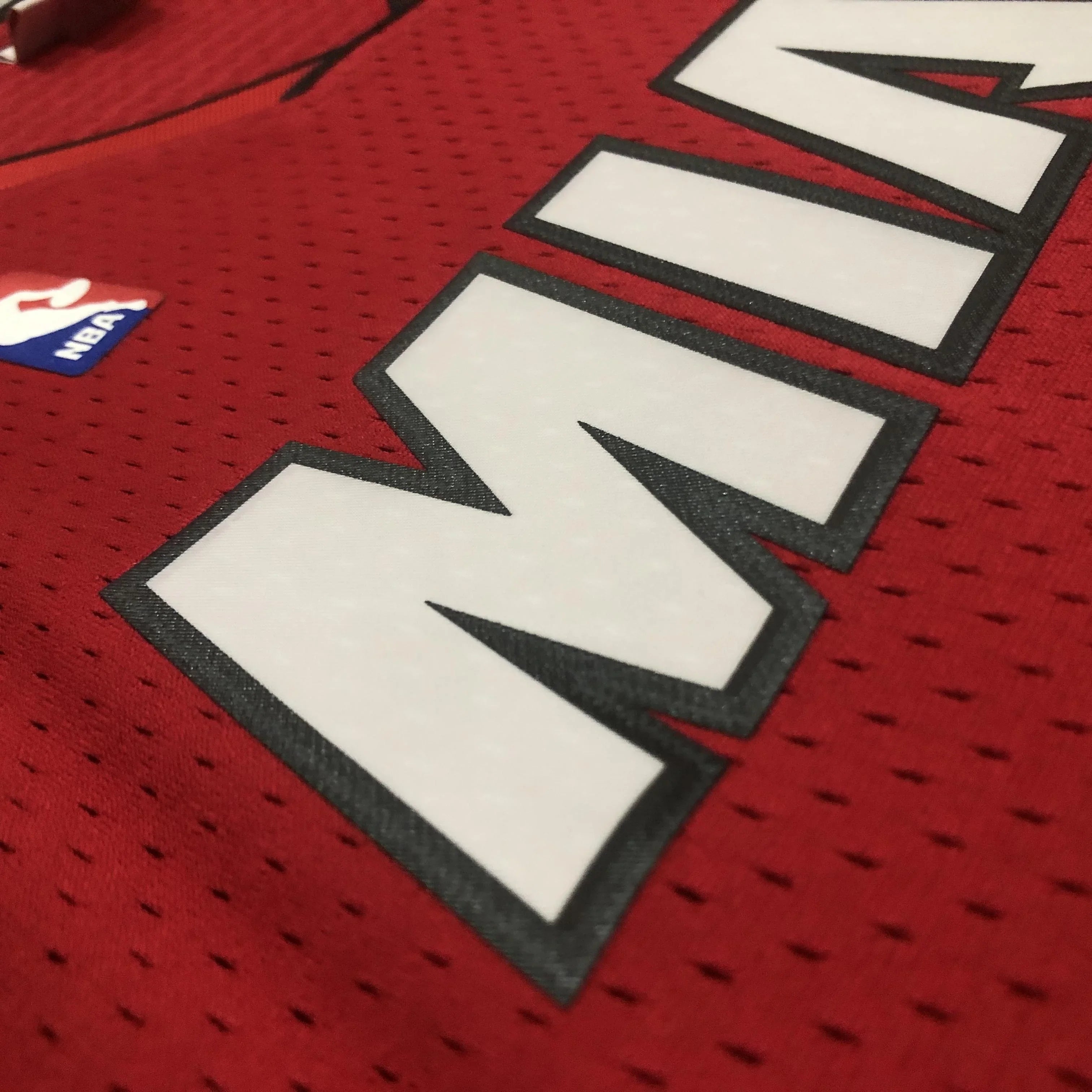 Regata Swingman Miami Heat Mitchell & Ness Hardwood Classics 2005/06 - OGJERSEYSHOP
